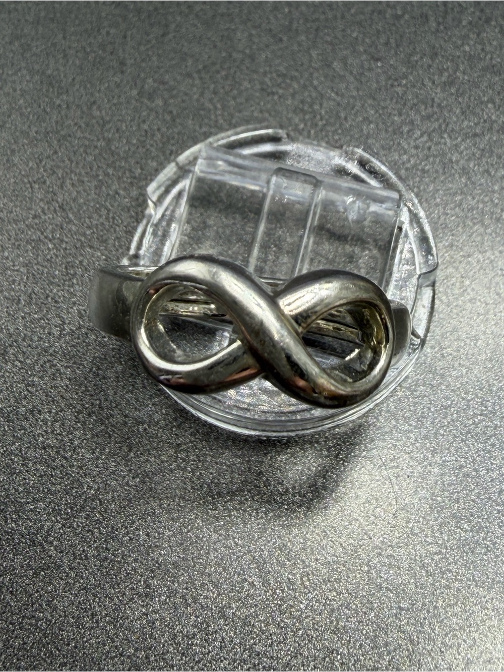 Vintage Avon Silver Infinity Ring #449R